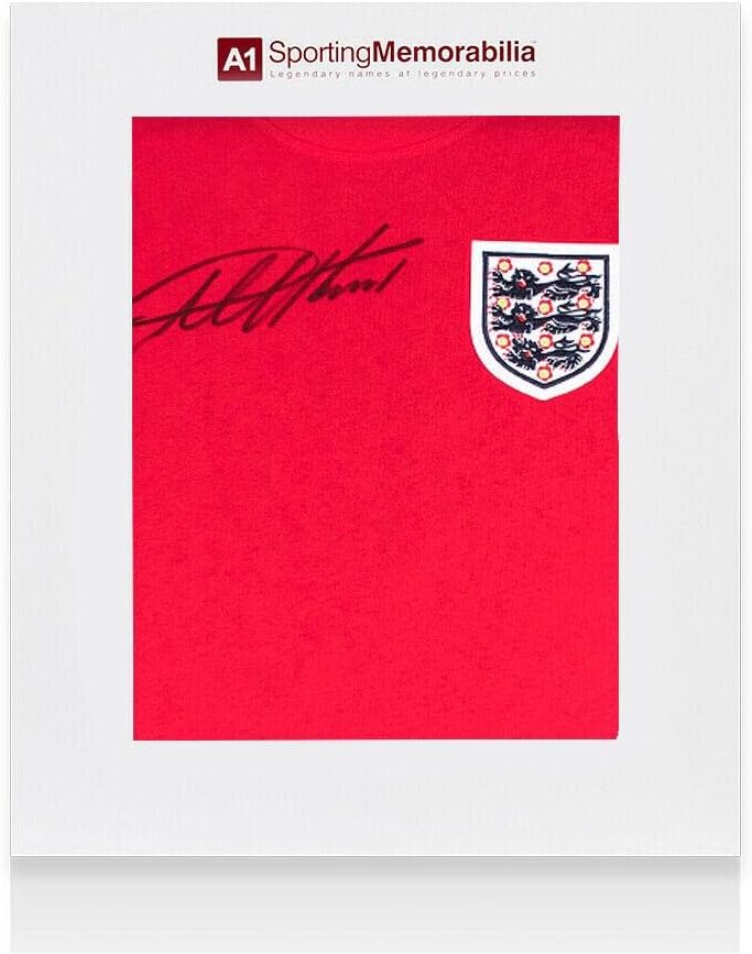 Sir Geoff Hurst potpisao je majica iz Engleske iz 1966. godine - SCORE CURT - Poklon kutija Autogram - Autografirani nogometni dresovi