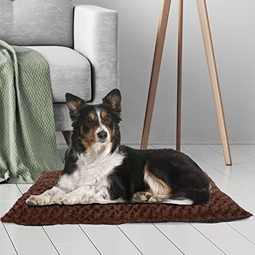 Petmaker Bed za kućne ljubimce - Srednji pseći jastučić s lažnim krznom površinom za spavanje i ne klizanjem dna - za uzgajivačice,